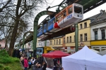 Tausende feiern neue Schwebebahn